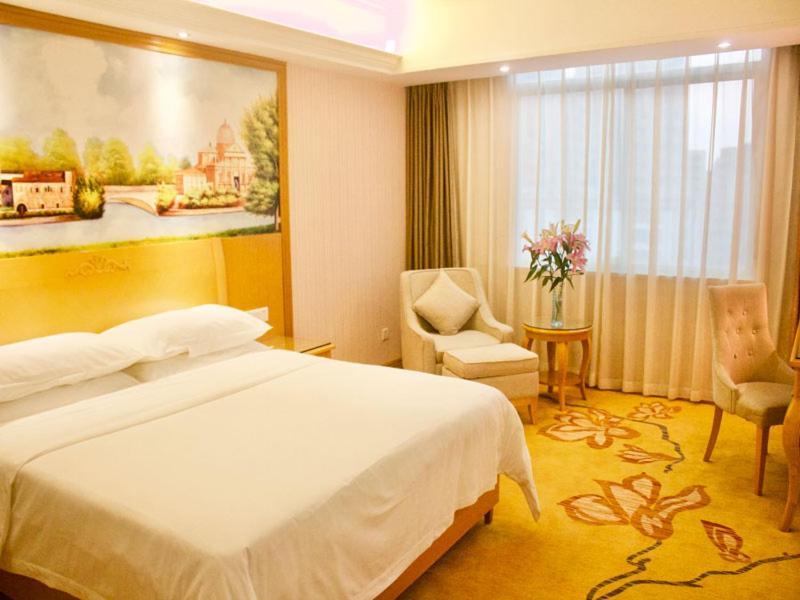 Vienna Hotel Banxuegang Road Thẩm Quyến Ngoại thất bức ảnh